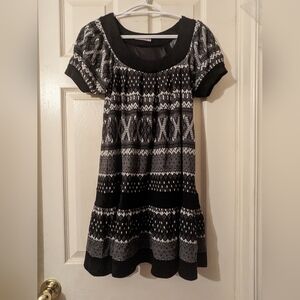 Axes femme black and white patterned dress
